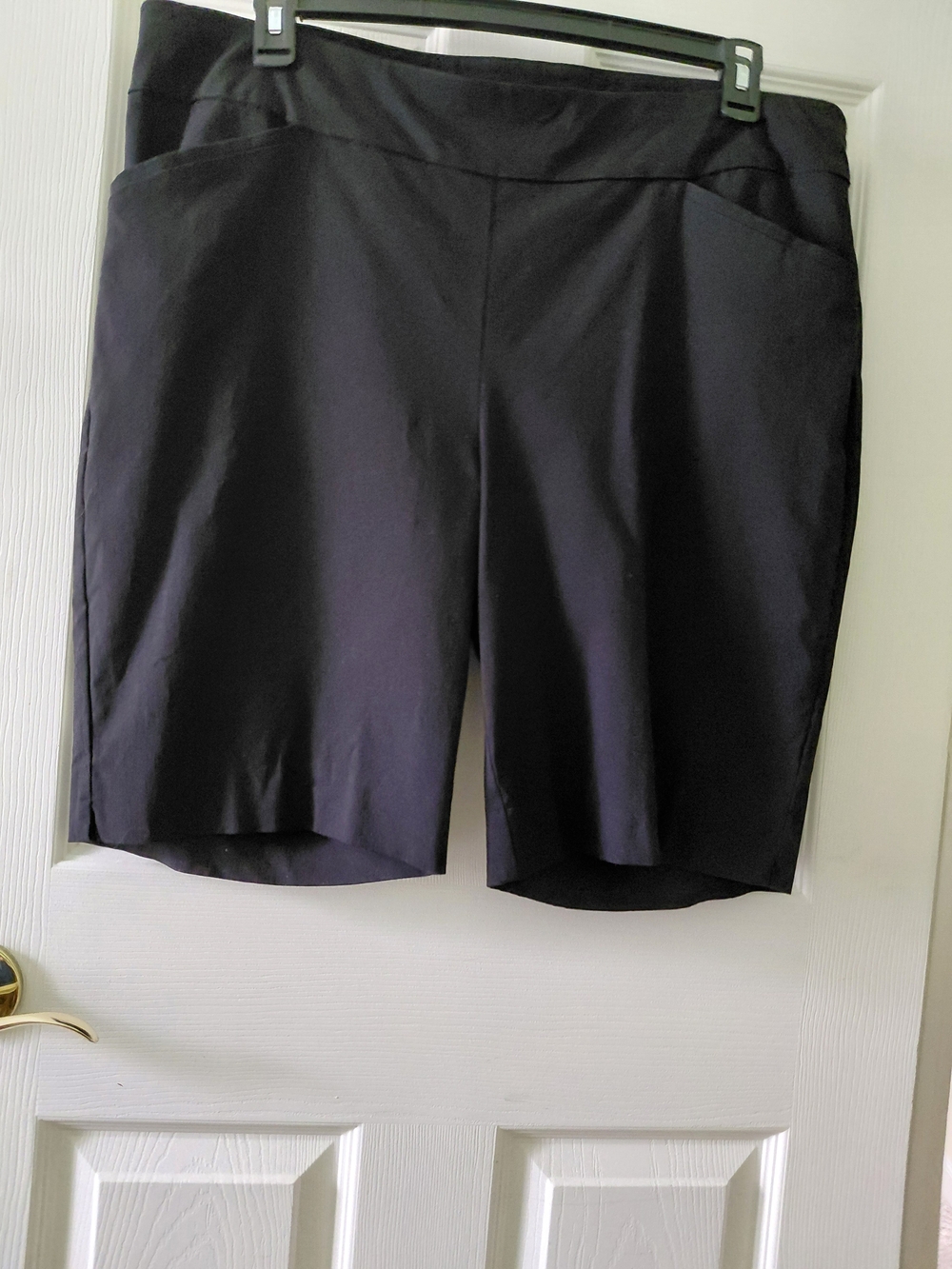 Chico's Black Women's Bermuda Shorts - Tailored Stretch Size 3.5 (18)